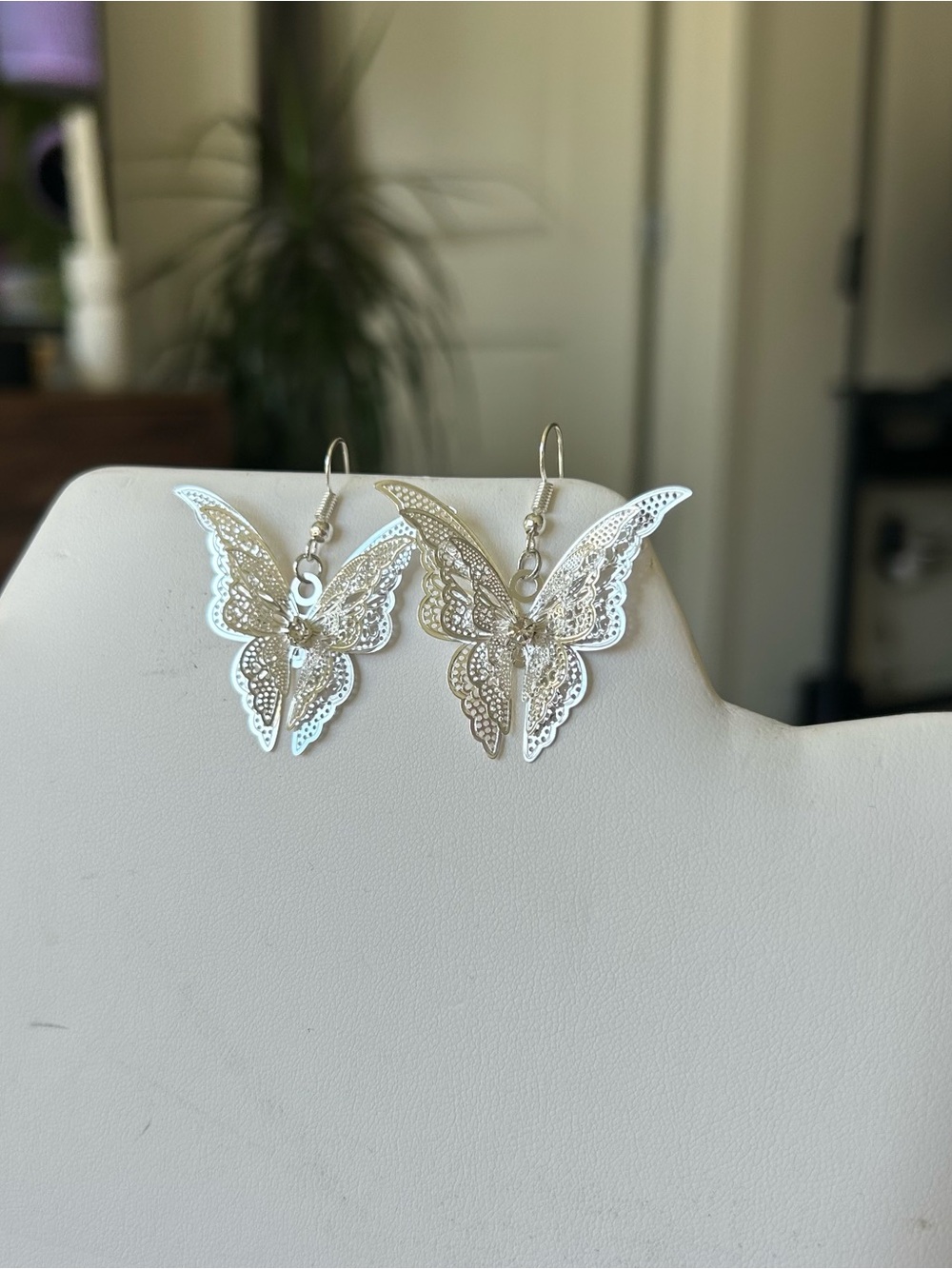 Silver delicate 3D butterfly earrings new